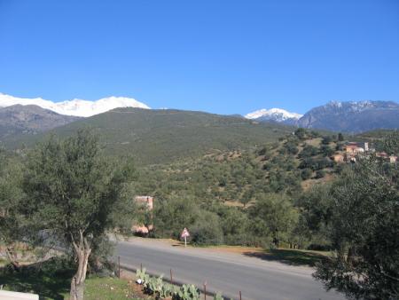 Yataf�ne : Rev�tement de chemins communaux