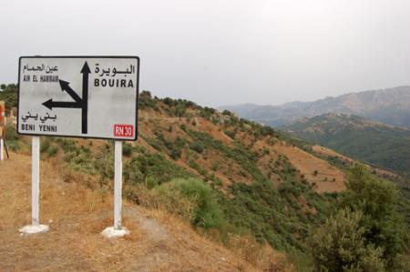 Avrid n'Tizi-Ouzou ( RN 30) a r Taddart.